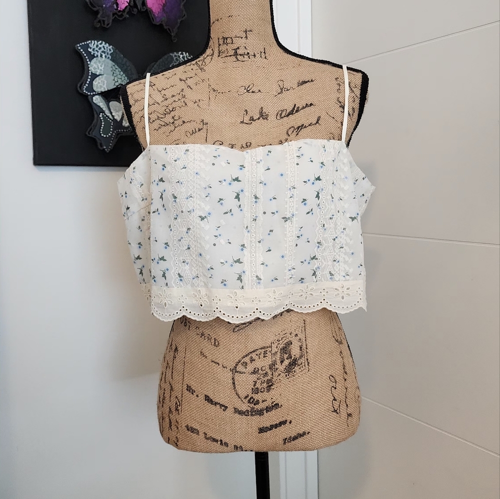 Petal & Pup White Floral Lace Camisole